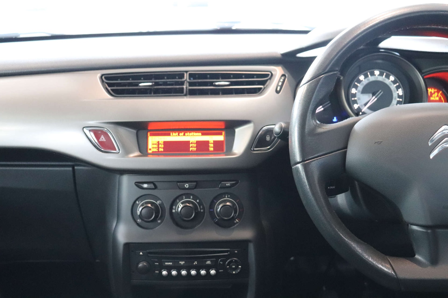 Used Citroen C3 2013 for sale - 76518051: Photo 16