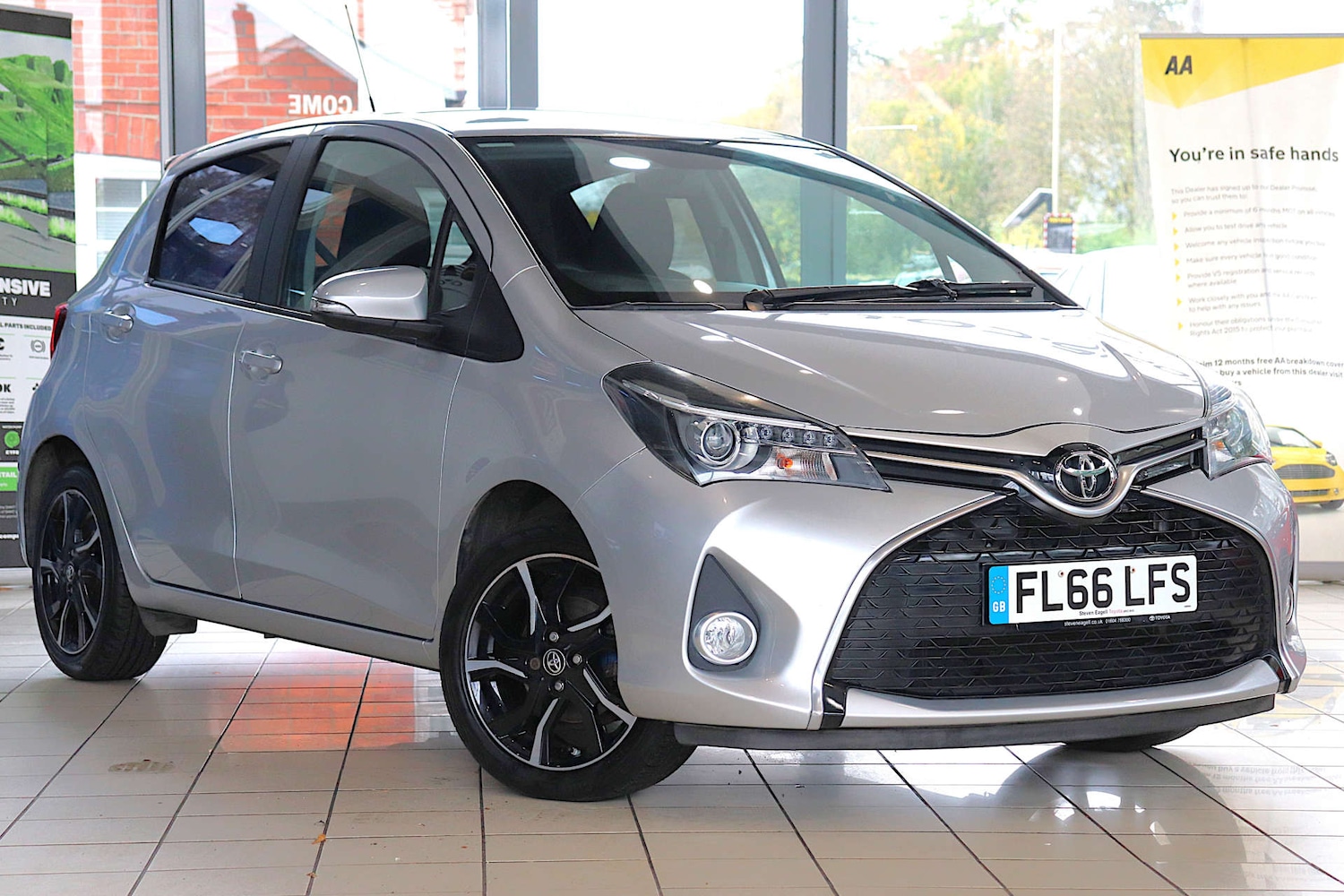 Used Toyota Yaris 2016 for sale - 76493575: Photo 1