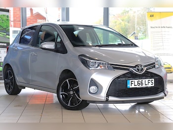 Used Toyota Yaris 2016 for sale - 76493575: Photo