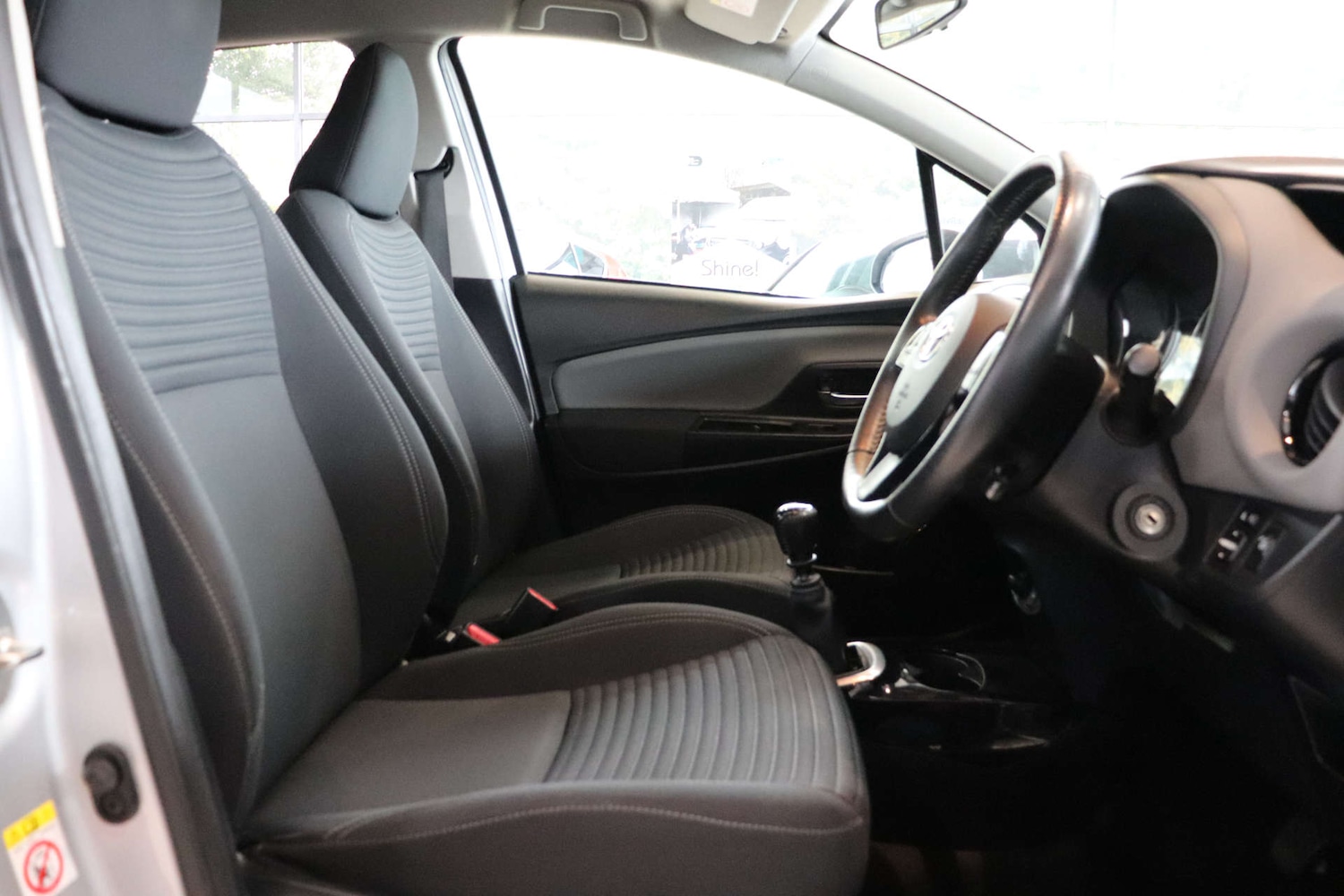 Used Toyota Yaris 2016 for sale - 76493575: Photo 21