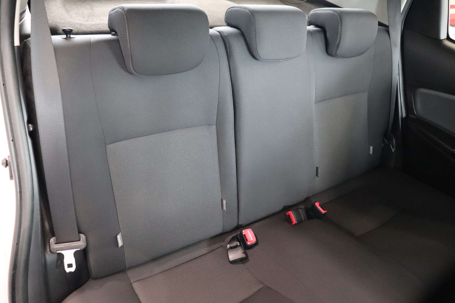 Used Toyota Yaris 2016 for sale - 76493575: Photo 32