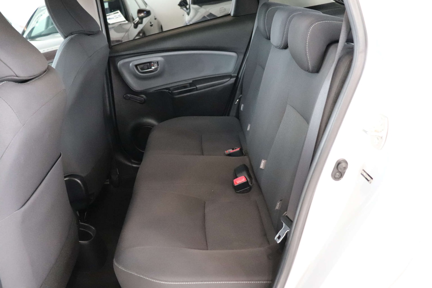 Used Toyota Yaris 2016 for sale - 76493575: Photo 37