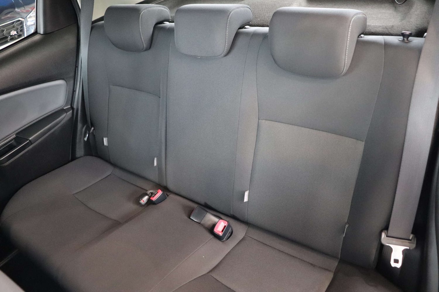 Used Toyota Yaris 2016 for sale - 76493575: Photo 40