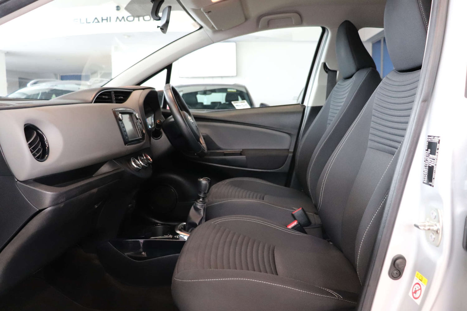 Used Toyota Yaris 2016 for sale - 76493575: Photo 46