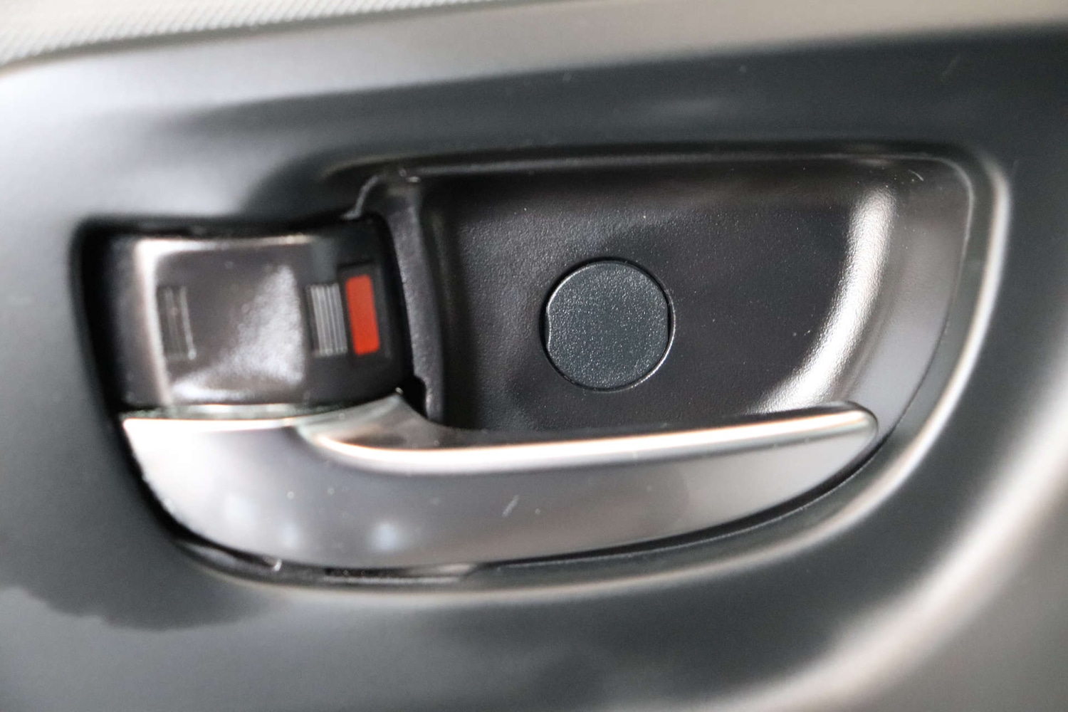 Used Toyota Yaris 2016 for sale - 76493575: Photo 51