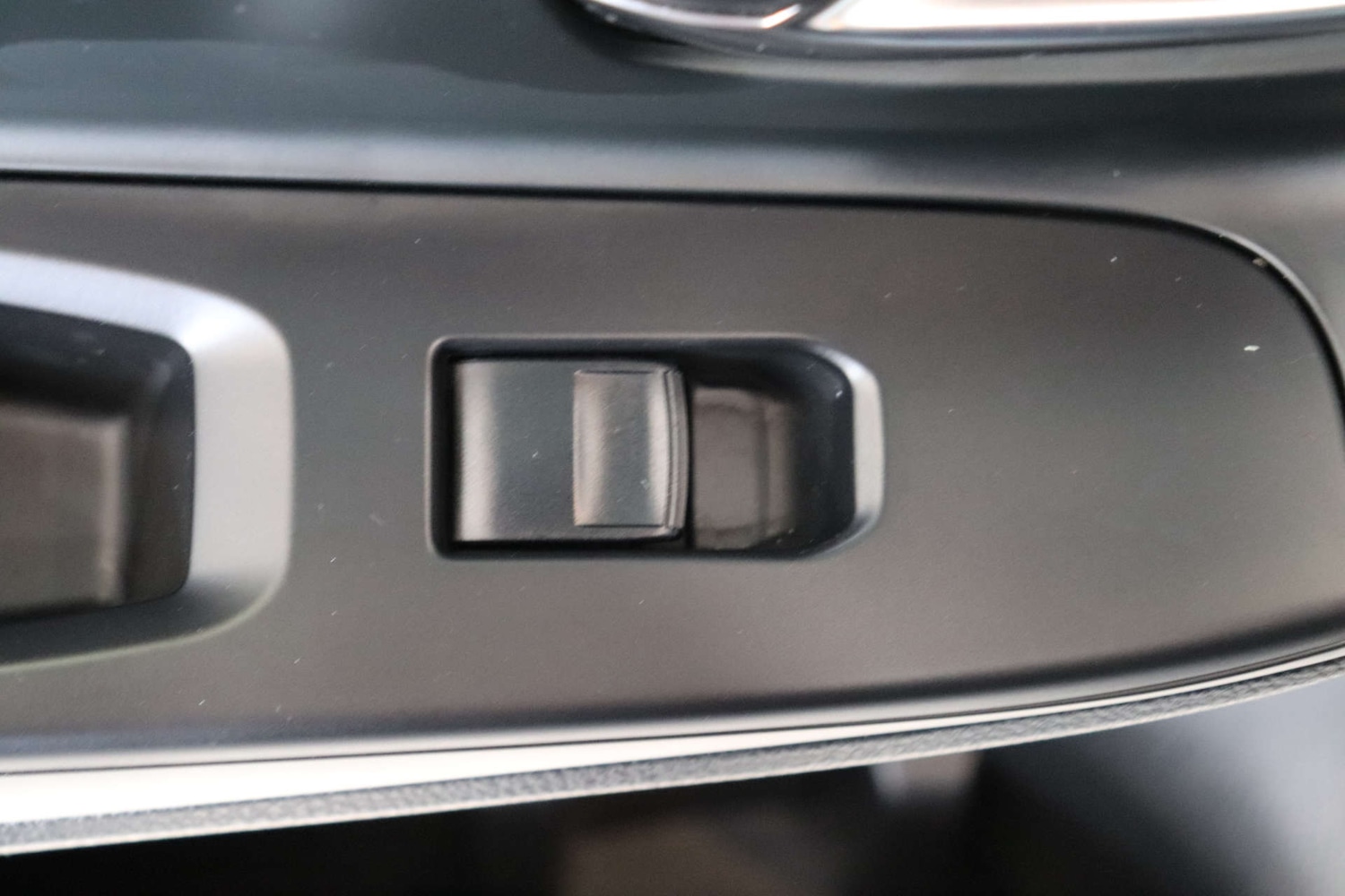 Used Toyota Yaris 2016 for sale - 76493575: Photo 52