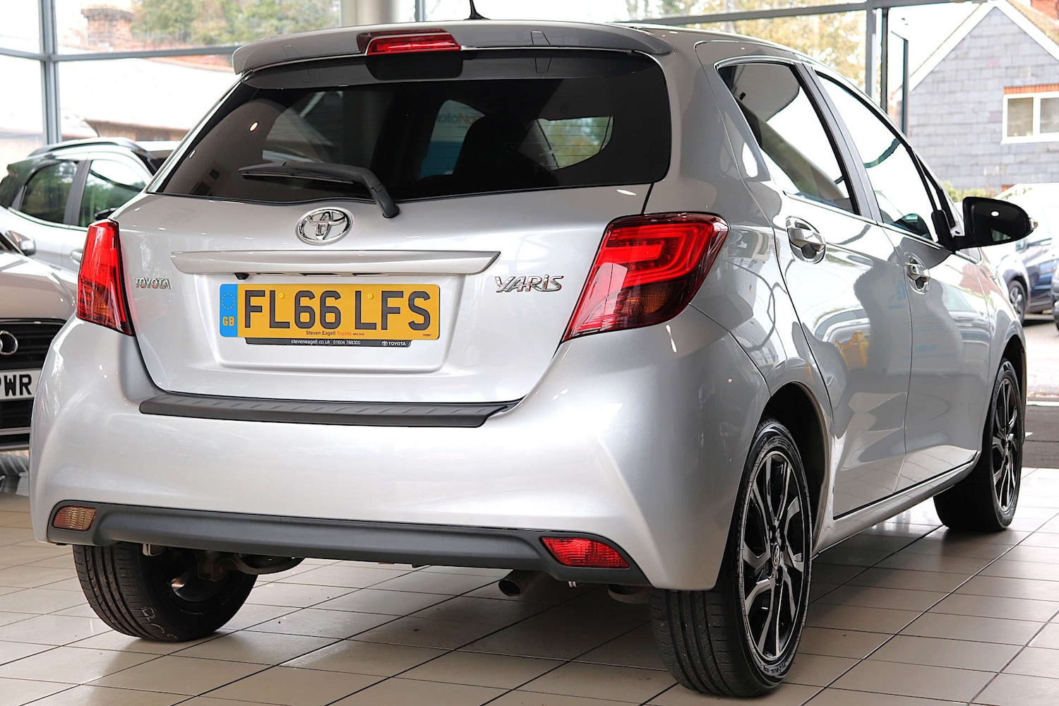 Used Toyota Yaris 2016 for sale - 76493575: Photo 8