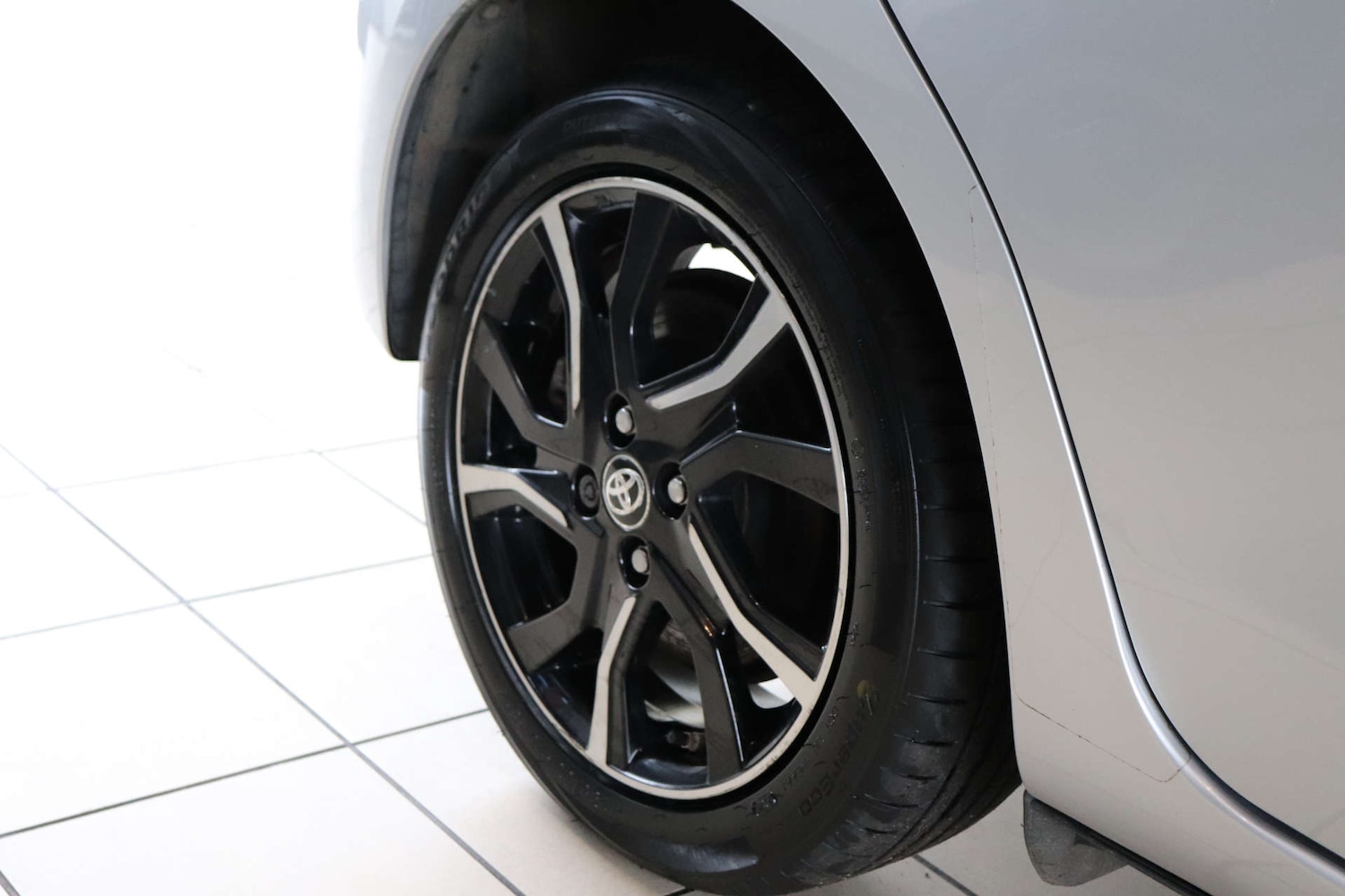 Used Toyota Yaris 2016 for sale - 76493575: Photo 86