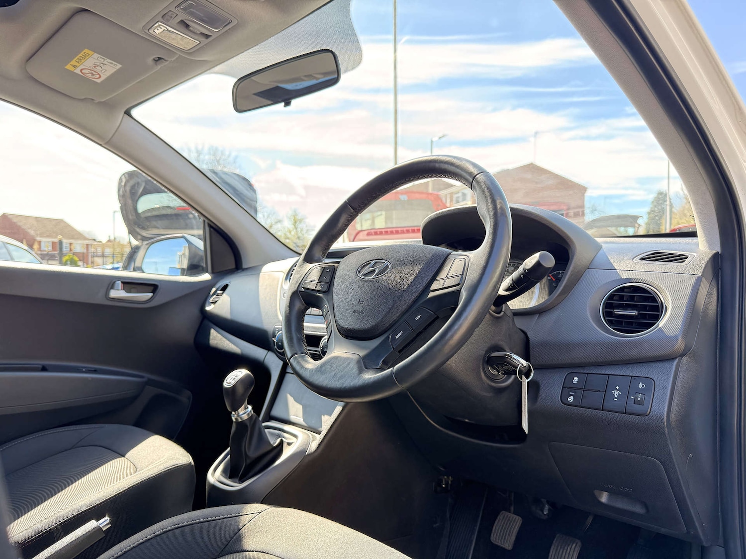 Used Hyundai i10 2018 for sale - 78218970: Photo 18