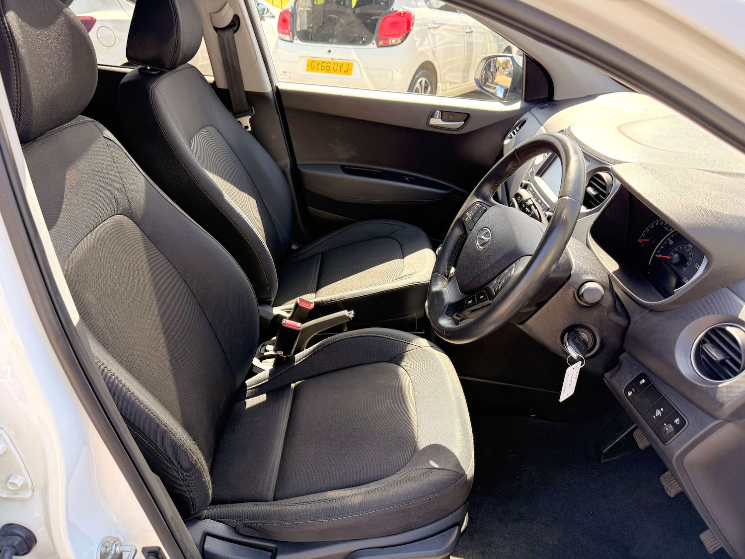 Used Hyundai i10 2018 for sale - 78218970: Photo 20