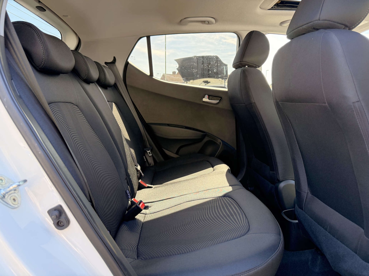 Used Hyundai i10 2018 for sale - 78218970: Photo 30