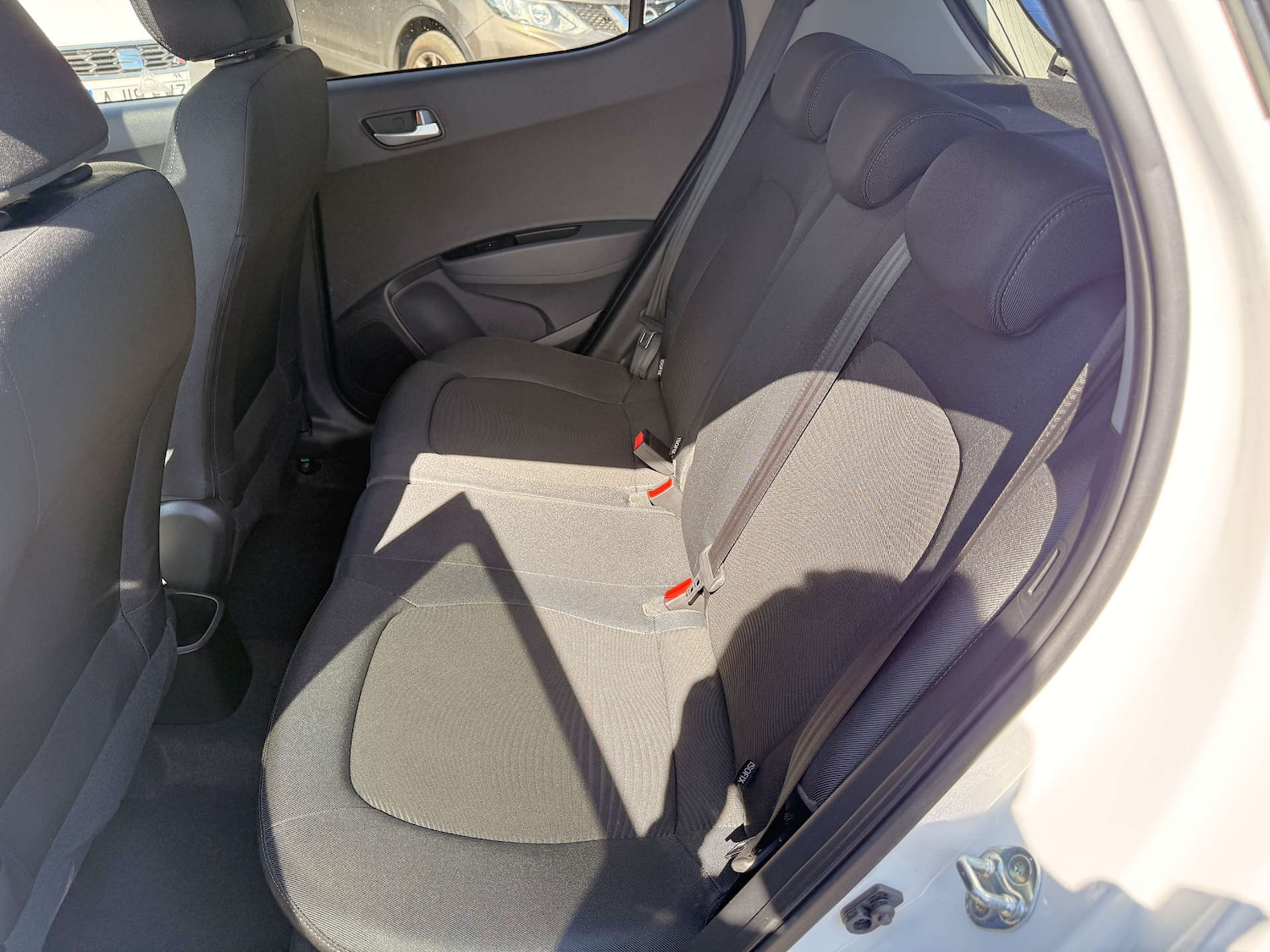 Used Hyundai i10 2018 for sale - 78218970: Photo 35