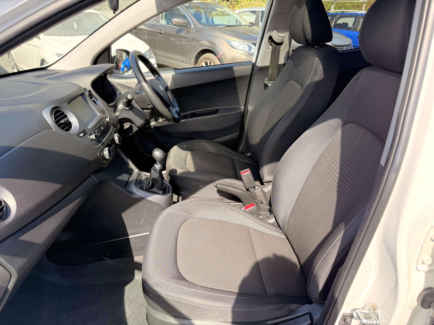 Used Hyundai i10 2018 for sale - 78218970: Photo 43