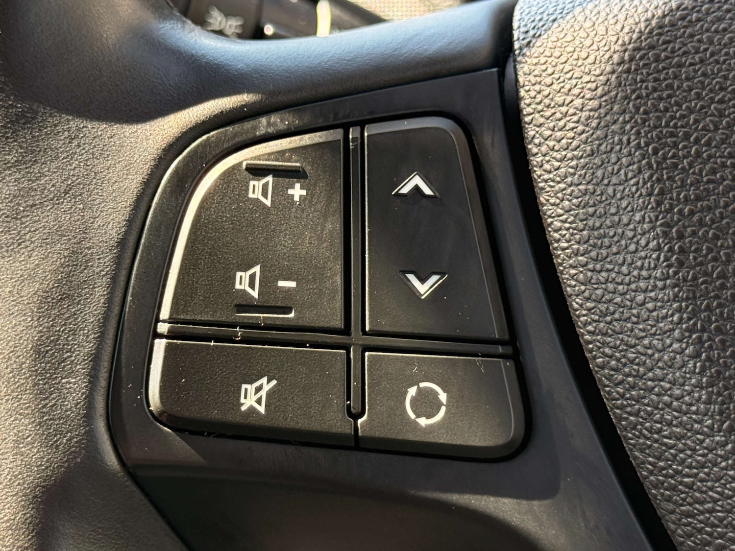 Used Hyundai i10 2018 for sale - 78218970: Photo 57