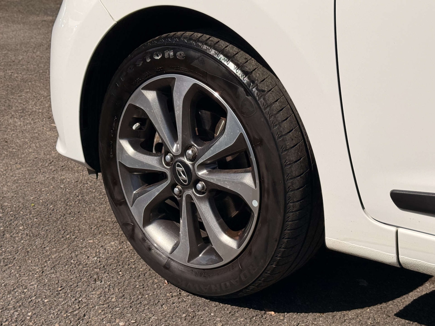 Used Hyundai i10 2018 for sale - 78218970: Photo 80