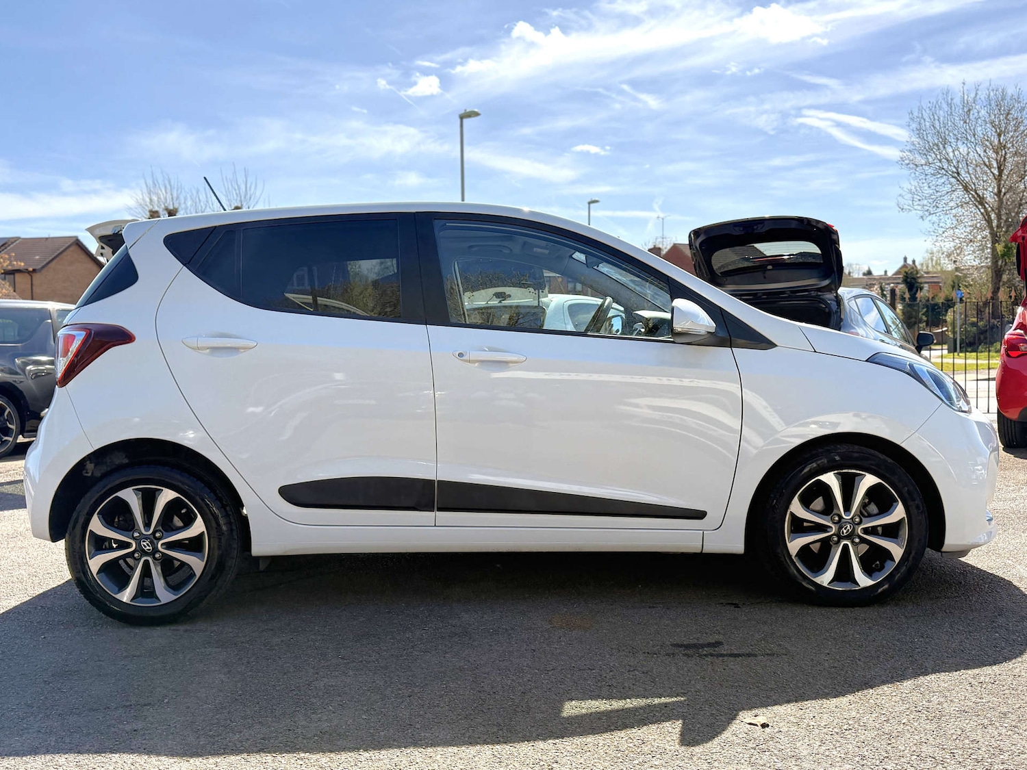 Used Hyundai i10 2018 for sale - 78218970: Photo 9
