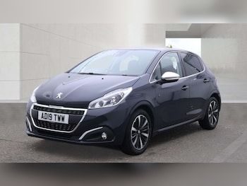 Used Peugeot 208 2019 for sale - 79515524: Photo
