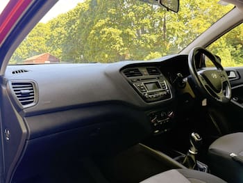 Used Hyundai i20 2017 for sale - 79611239: Photo
