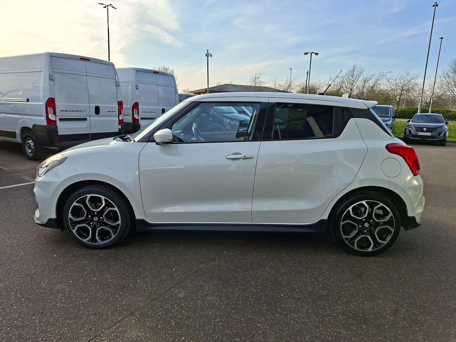 Used Suzuki Swift 2018 for sale - 77993481: Photo 11