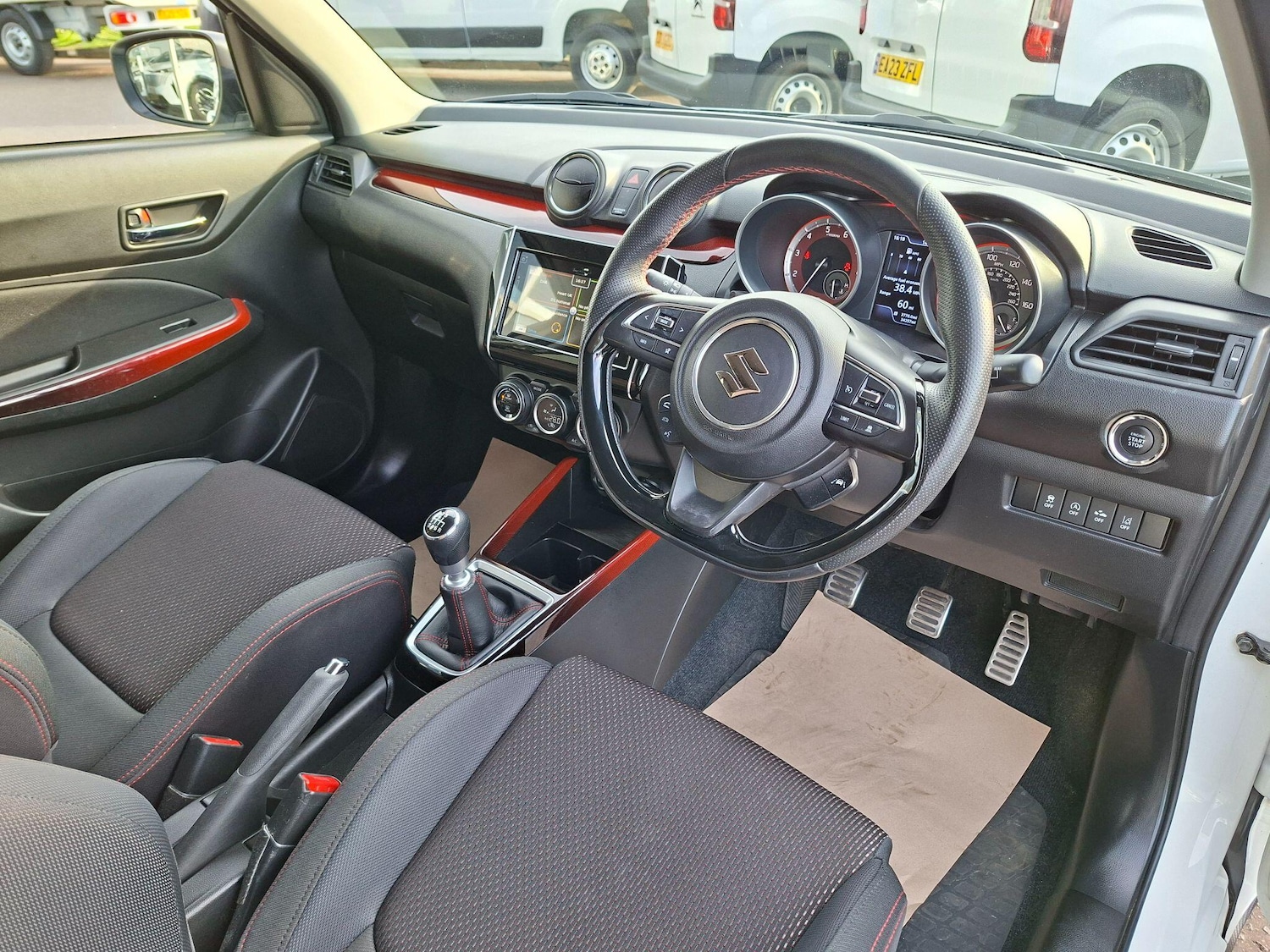 Used Suzuki Swift 2018 for sale - 77993481: Photo 16