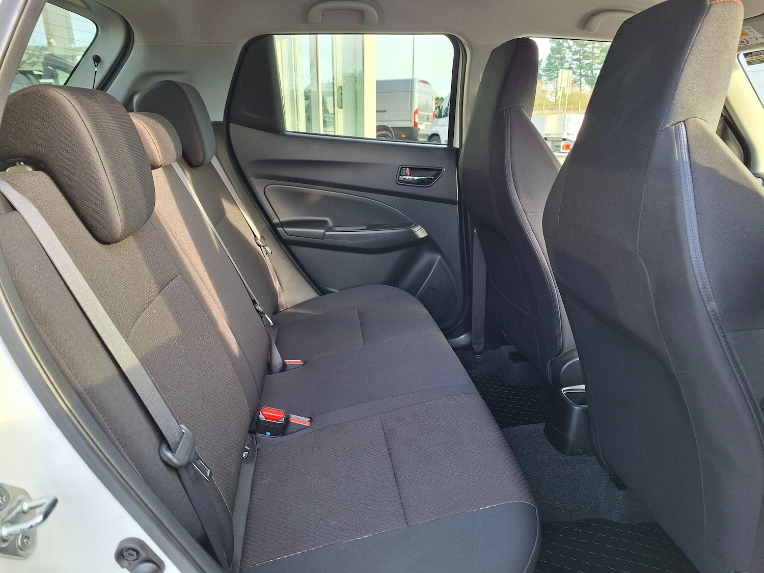 Used Suzuki Swift 2018 for sale - 77993481: Photo 21