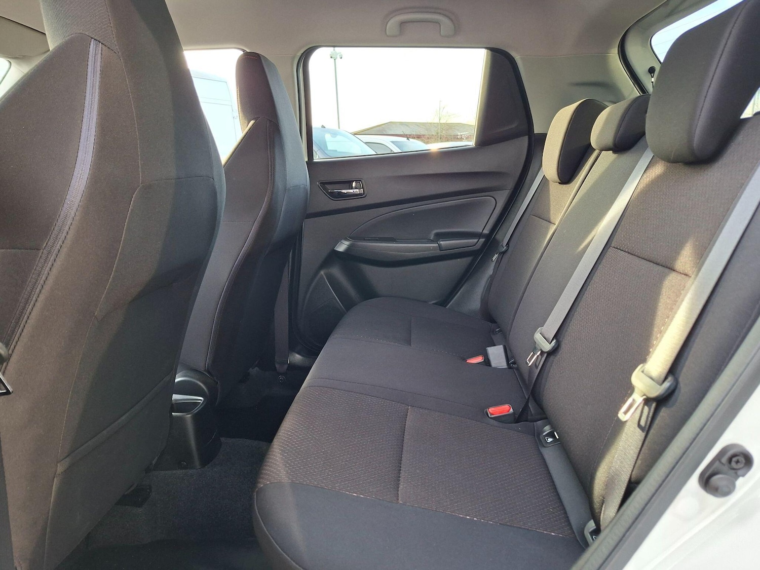 Used Suzuki Swift 2018 for sale - 77993481: Photo 24