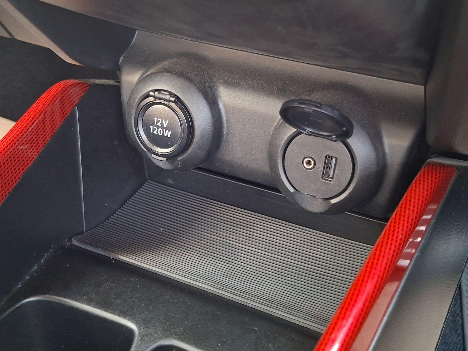 Used Suzuki Swift 2018 for sale - 77993481: Photo 25