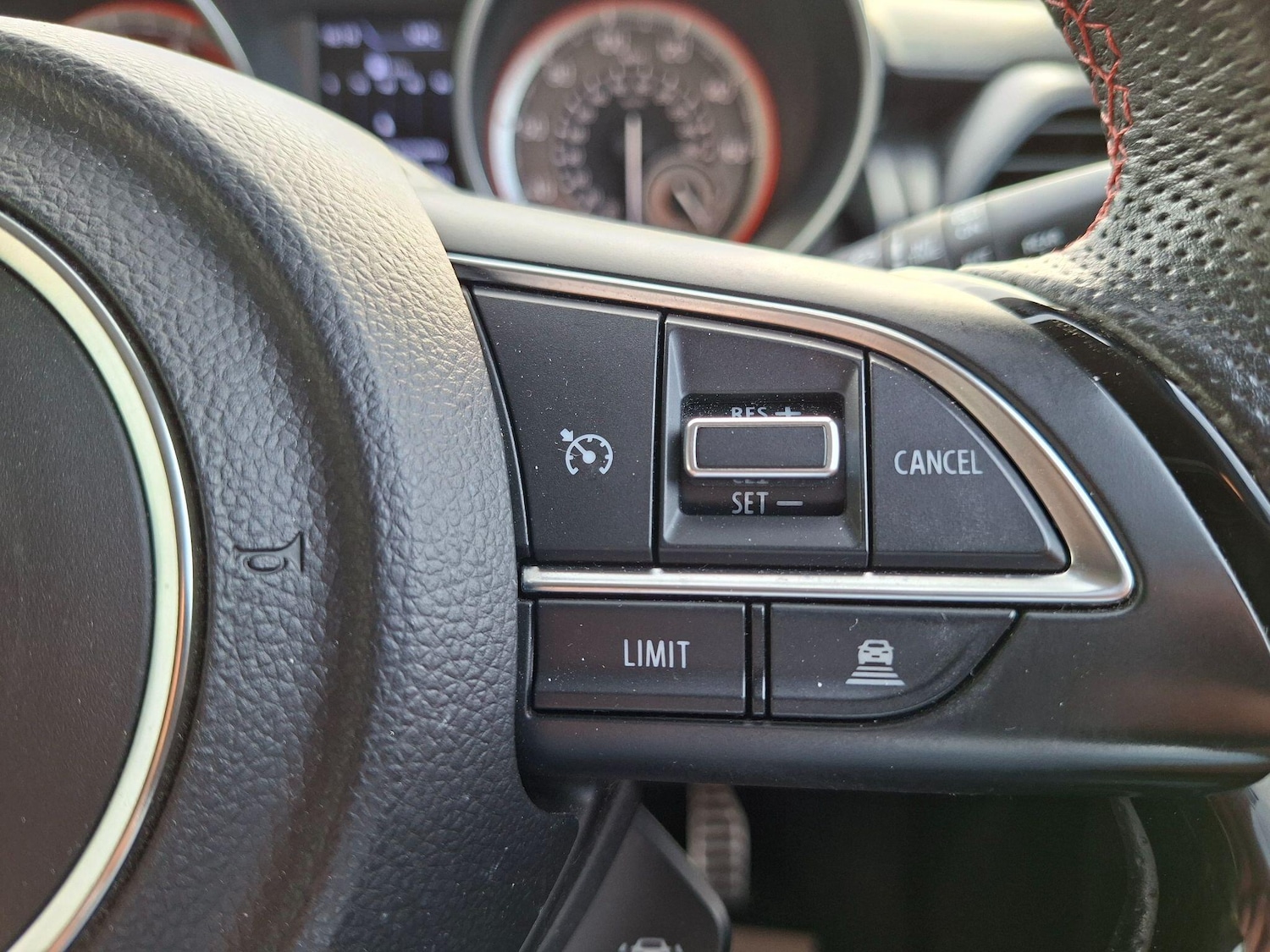 Used Suzuki Swift 2018 for sale - 77993481: Photo 26