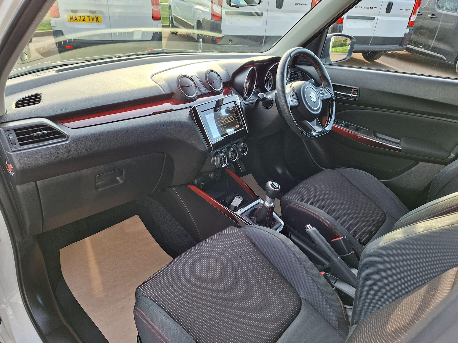 Used Suzuki Swift 2018 for sale - 77993481: Photo 3