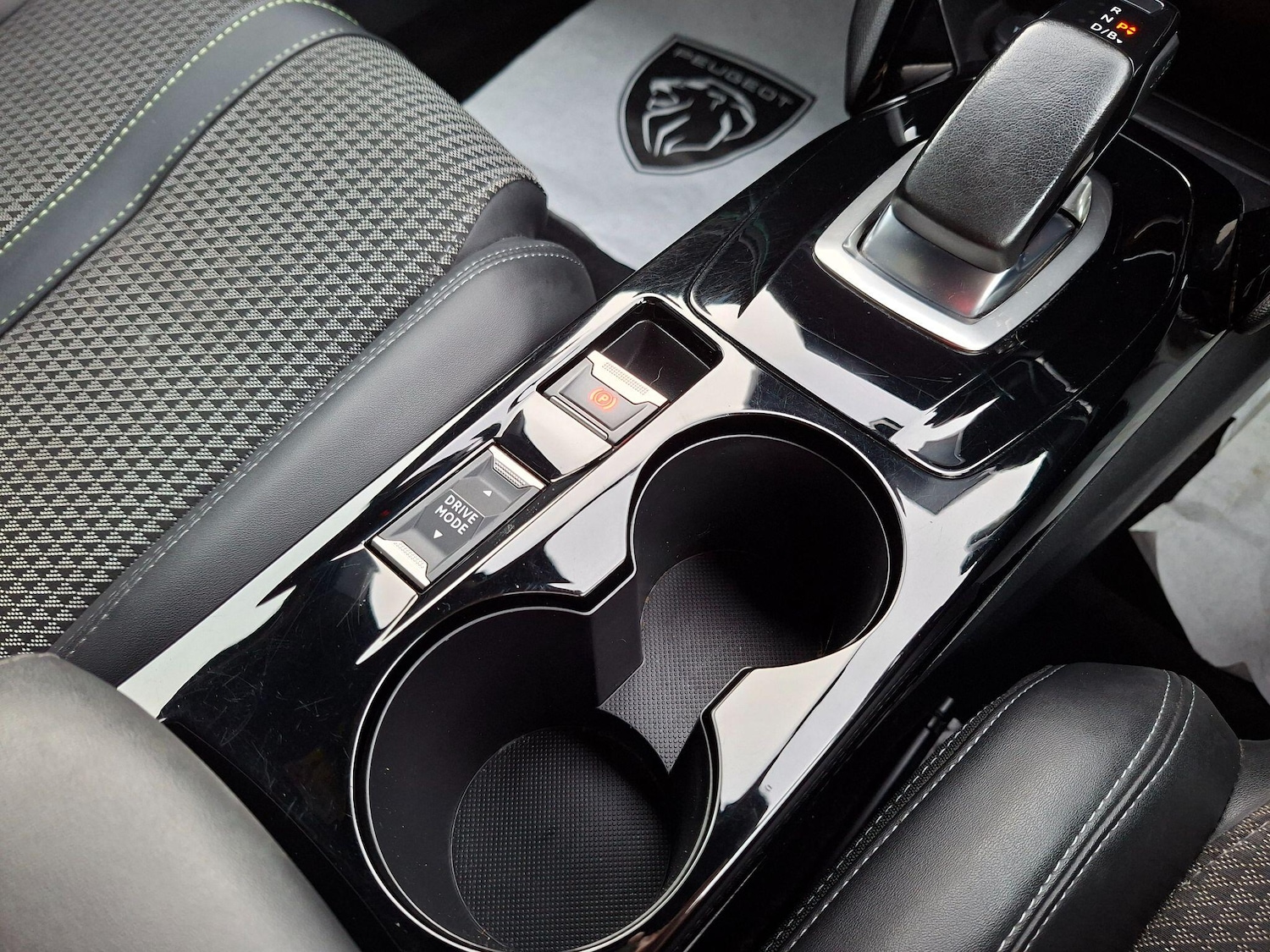 Used Peugeot 2008 2021 for sale - 78035092: Photo 15