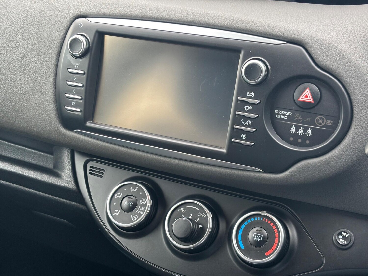 Used Toyota Yaris 2017 for sale - 77413300: Photo 34