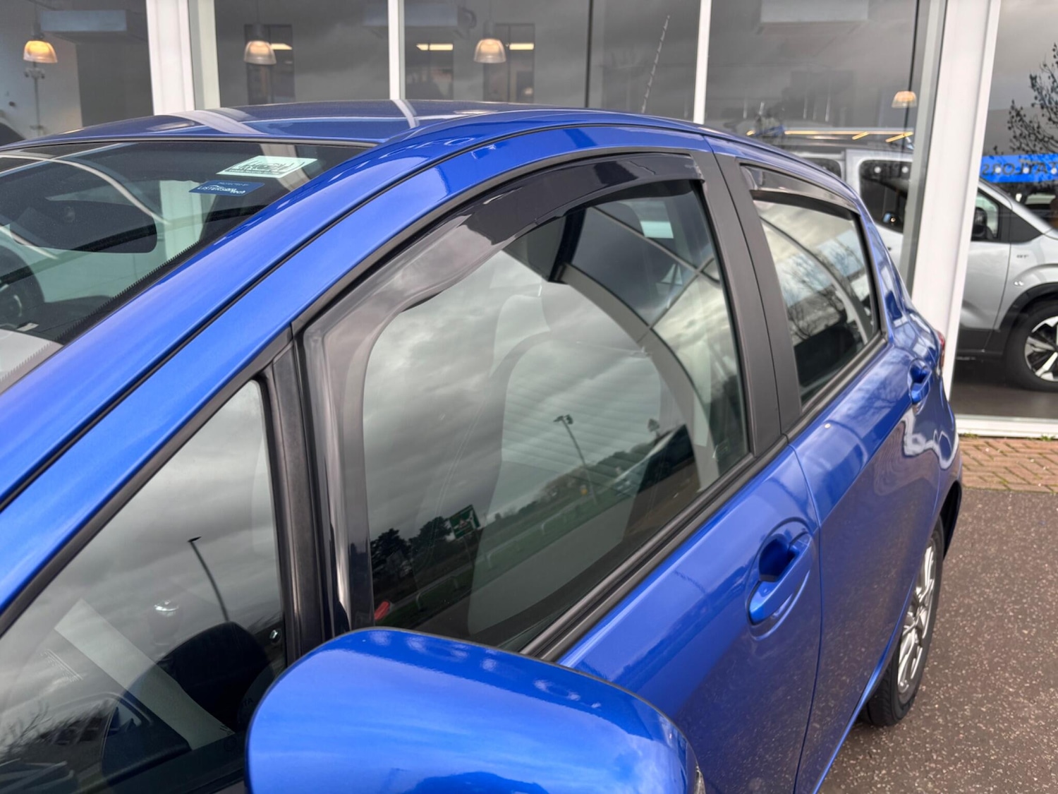 Used Toyota Yaris 2017 for sale - 77413300: Photo 40