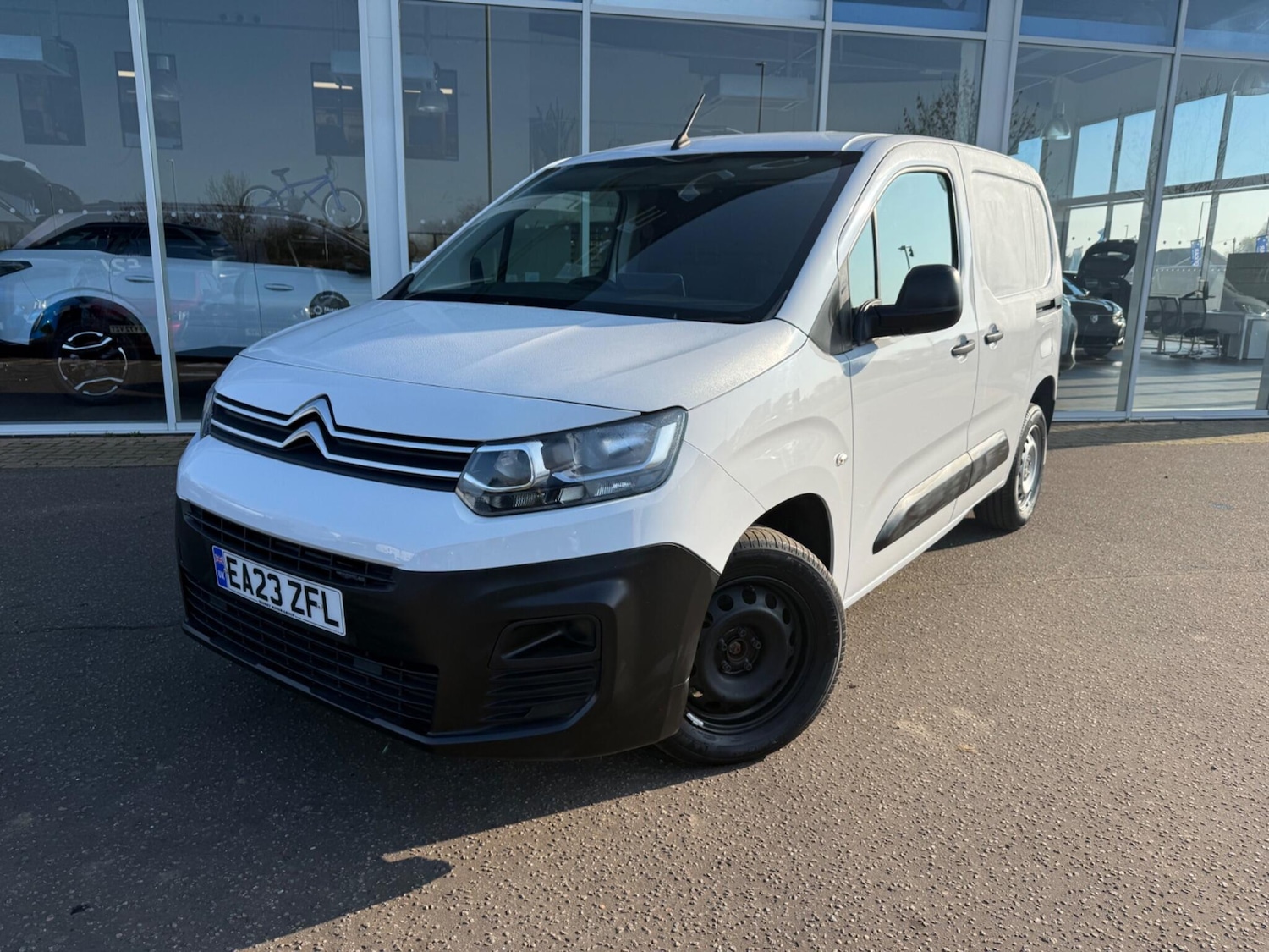 Used Citroen Berlingo 2023 for sale - 77784486: Photo 2