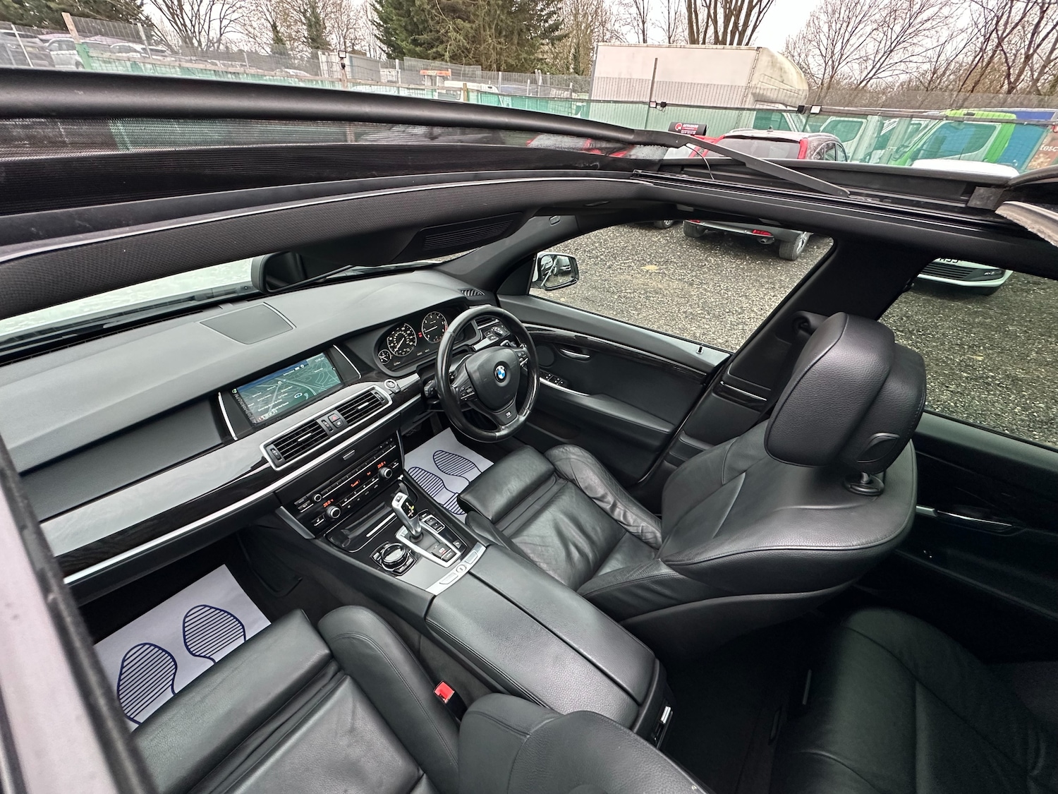 Used BMW 5 Series 2013 for sale - 77052189: Photo 2