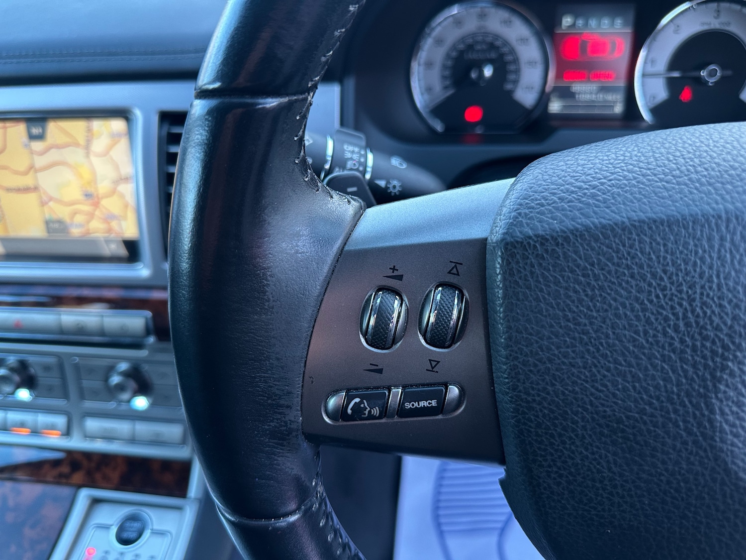 Used Jaguar XF 2011 for sale - 77069393: Photo 15