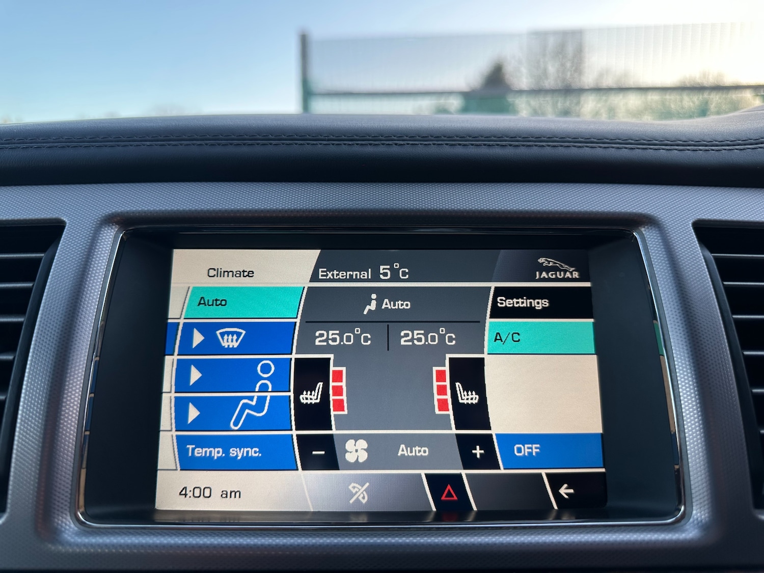 Used Jaguar XF 2011 for sale - 77069393: Photo 27