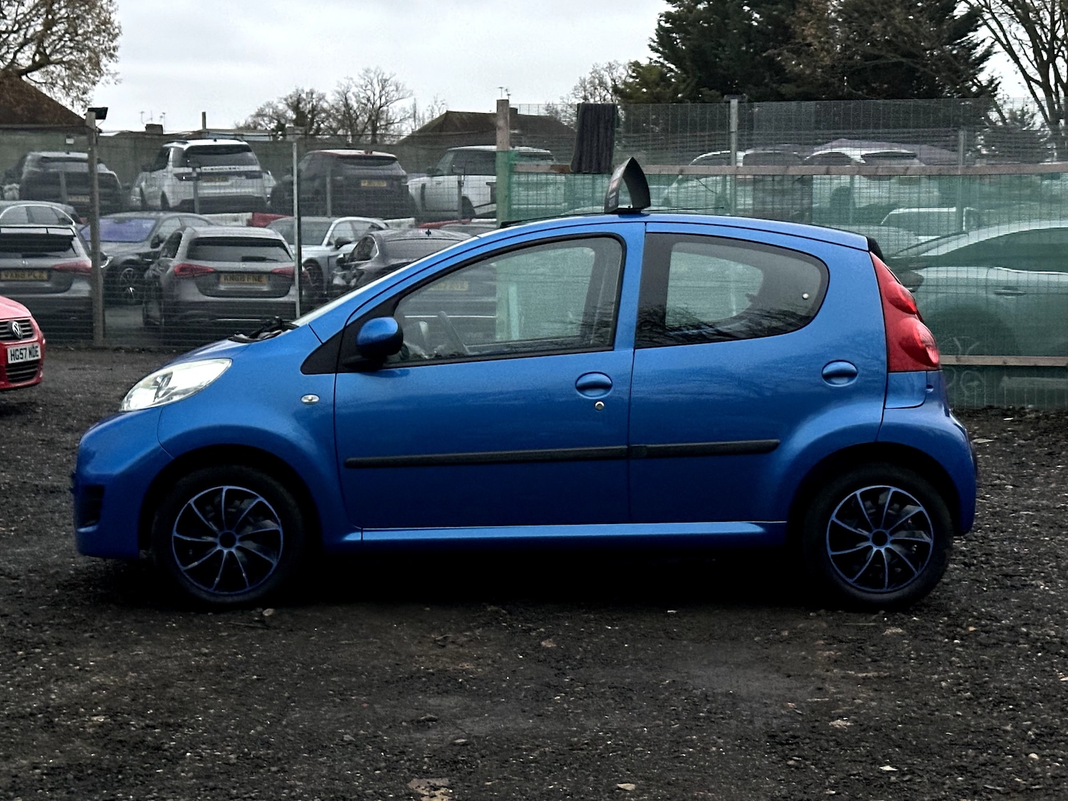 Used Peugeot 107 2011 for sale - 76731735: Photo 4