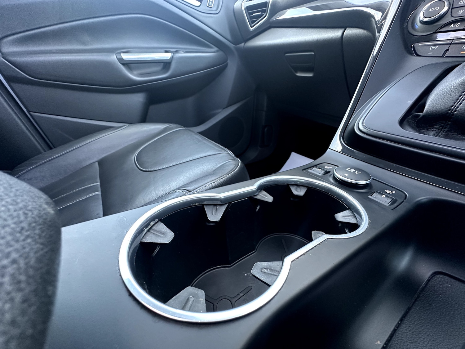 Used Ford Kuga 2015 for sale - 76905200: Photo 27