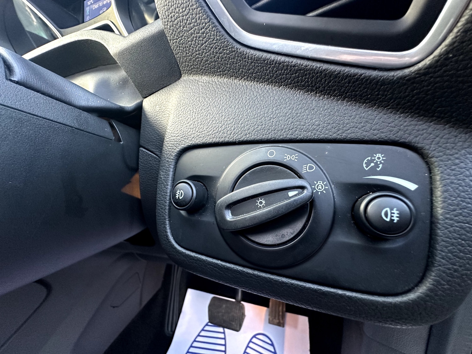 Used Ford Kuga 2015 for sale - 76905200: Photo 33