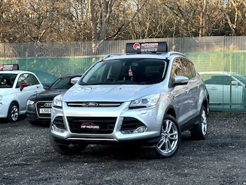 Used Ford Kuga 2015 for sale - 76905200: Photo