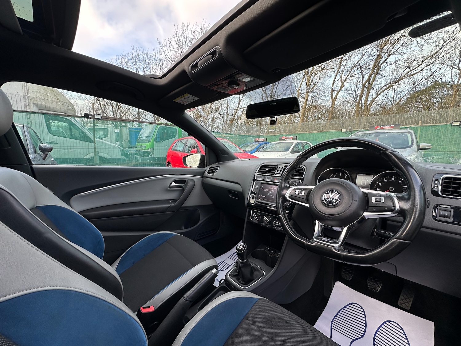 Used Volkswagen Polo 2016 for sale - 76941416: Photo 14