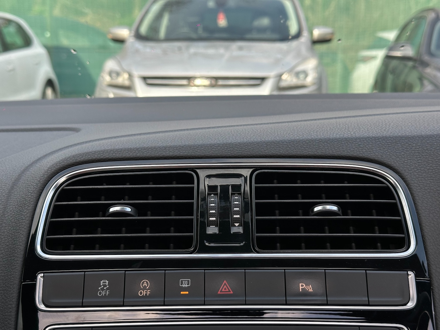 Used Volkswagen Polo 2016 for sale - 76941416: Photo 24