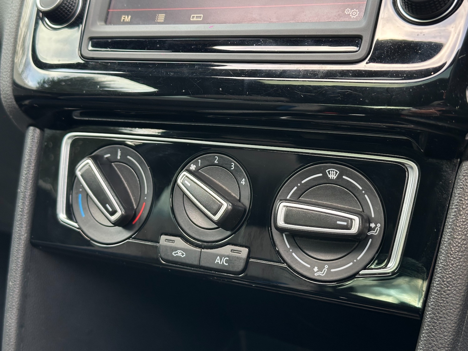 Used Volkswagen Polo 2016 for sale - 76941416: Photo 26