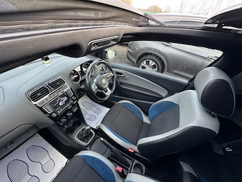 Used Volkswagen Polo 2016 for sale - 76941416: Photo