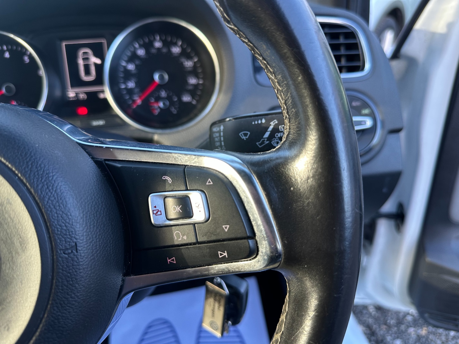 Used Volkswagen Polo 2015 for sale - 76937663: Photo 14