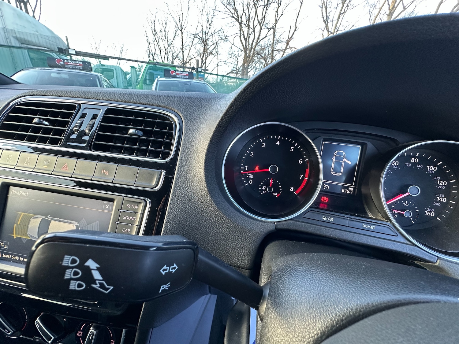 Used Volkswagen Polo 2015 for sale - 76937663: Photo 15