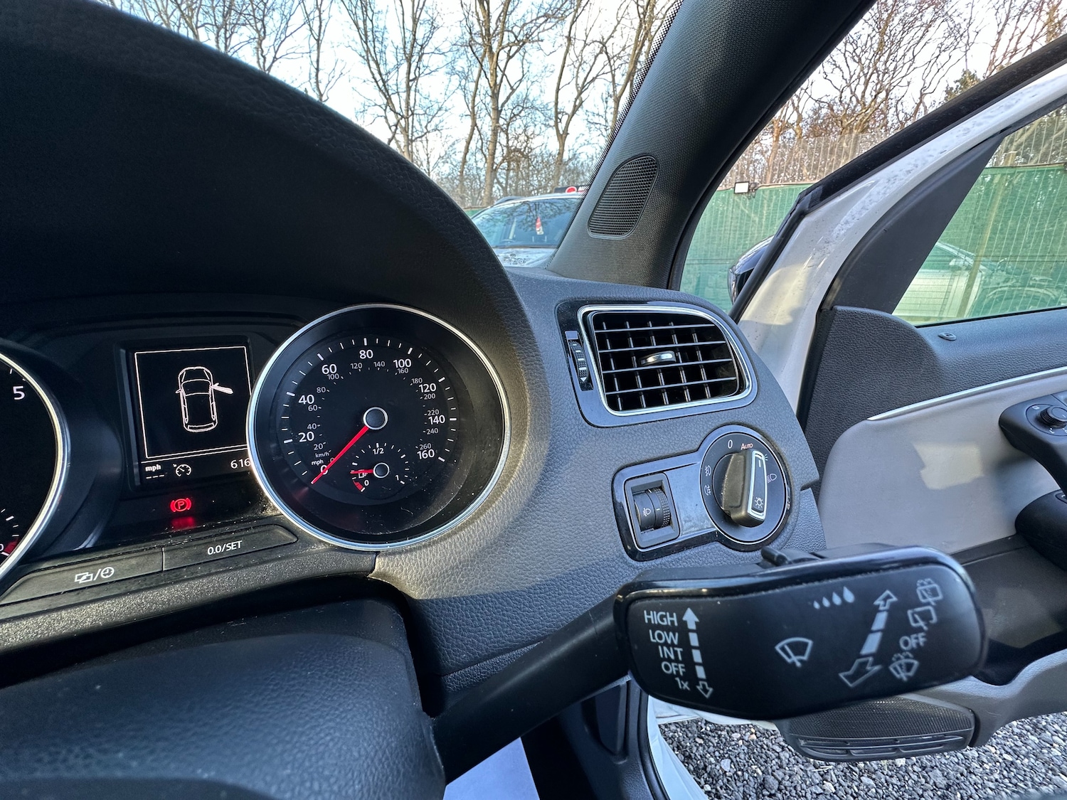 Used Volkswagen Polo 2015 for sale - 76937663: Photo 16