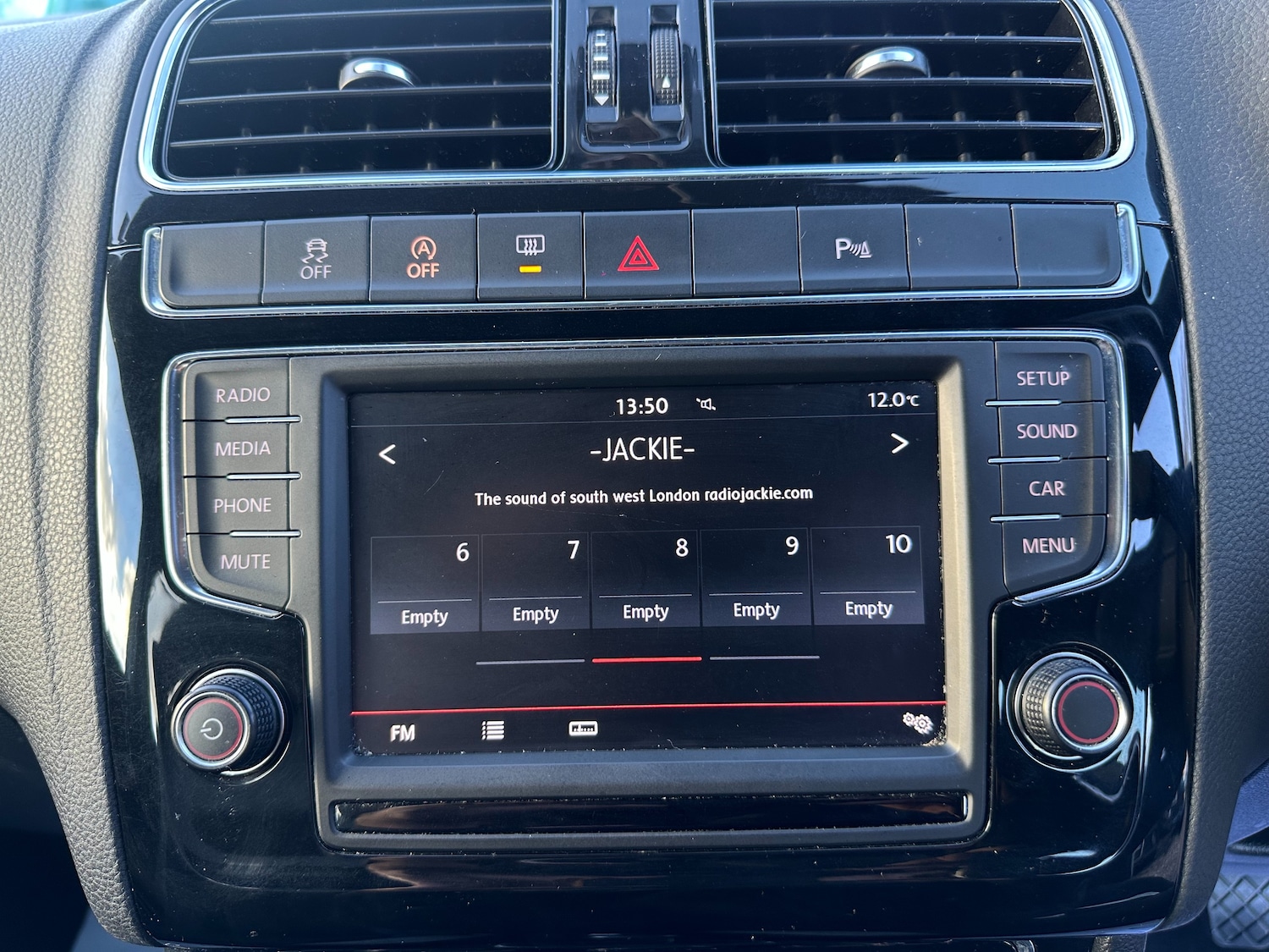 Used Volkswagen Polo 2015 for sale - 76937663: Photo 19