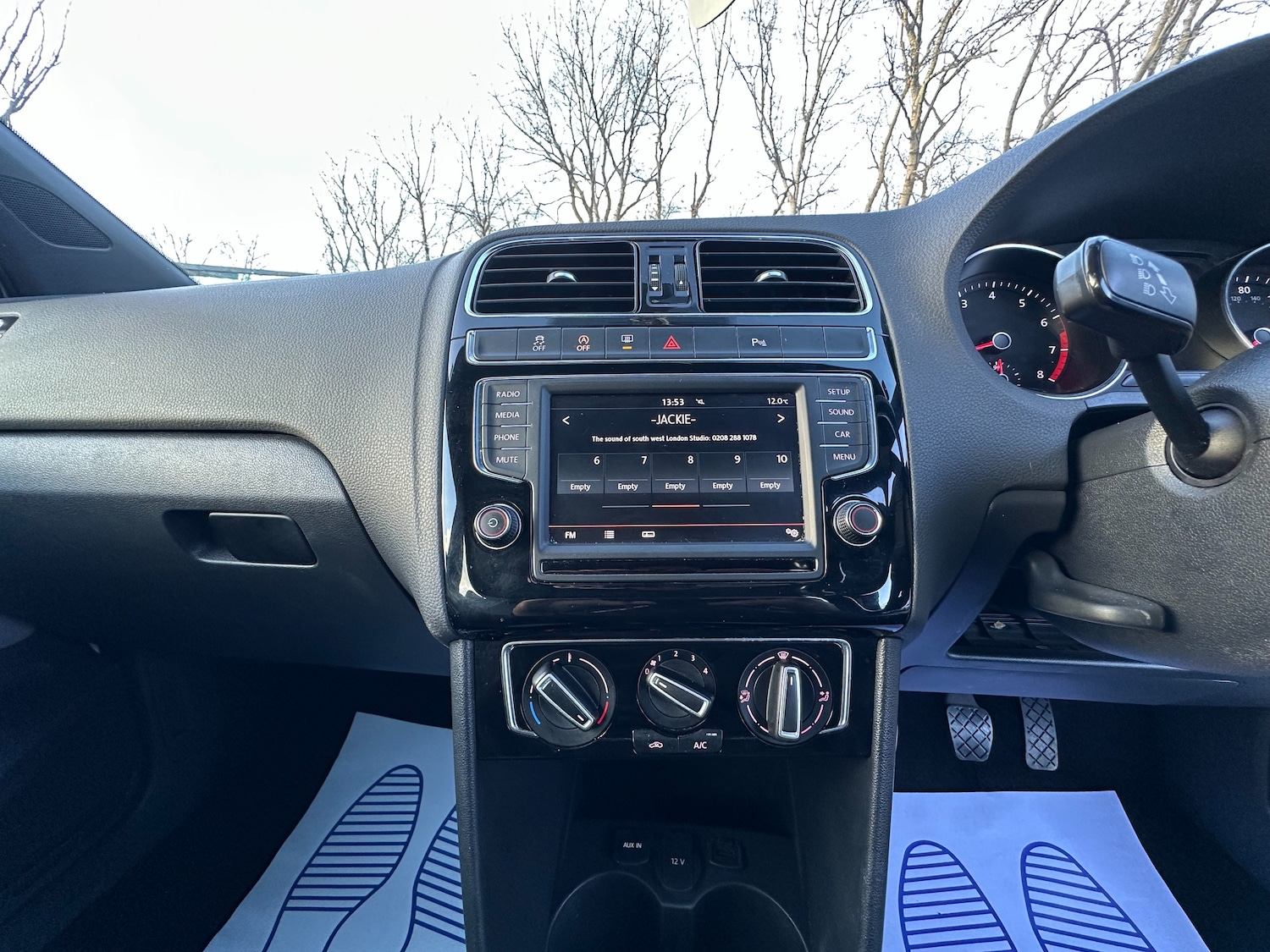 Used Volkswagen Polo 2015 for sale - 76937663: Photo 20