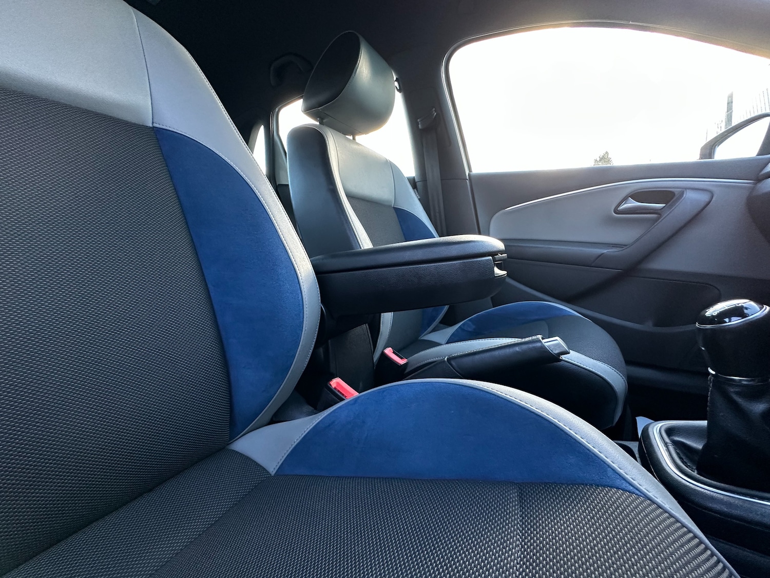 Used Volkswagen Polo 2015 for sale - 76937663: Photo 25